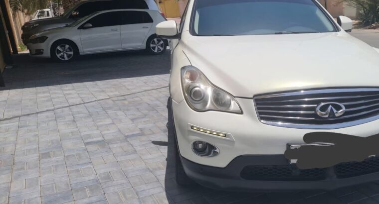Infiniti QX50 full option 2014 Gcc for sale