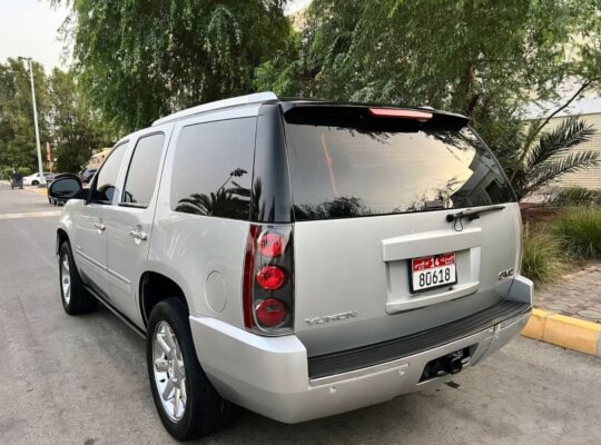 Gmc Youkon Denali 2013 Gcc full option for sale