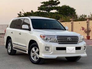 Land cruiser VXR 2013 Gcc full option