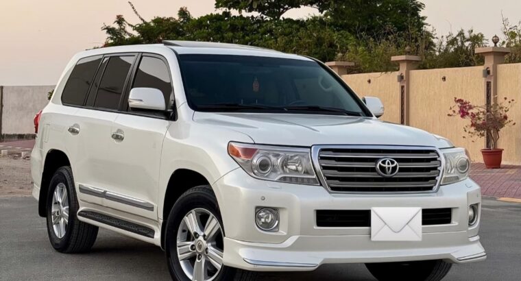 Land cruiser VXR 2013 Gcc full option