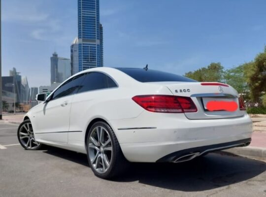 Mercedes E200 coupe 2014 Gcc for sale