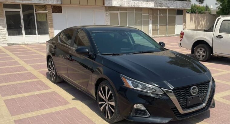 Nissan altima SR 2022 USA imported for sale