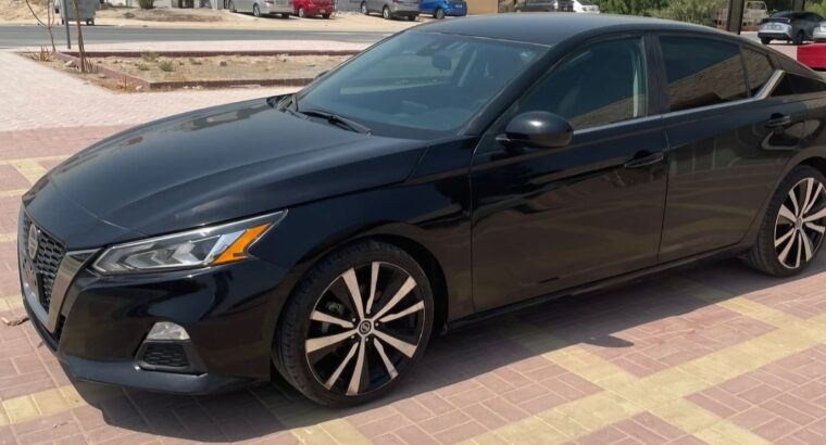 Nissan altima SR 2022 USA imported for sale