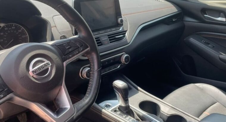 Nissan altima SR 2022 USA imported for sale
