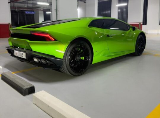 Lamborghini Huracan 2016 Gcc in perfect condition