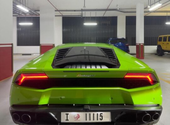 Lamborghini Huracan 2016 Gcc in perfect condition