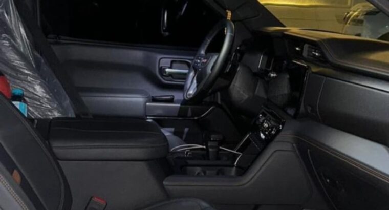 Gmc sierra Coupe AT4 2023 Gcc full option