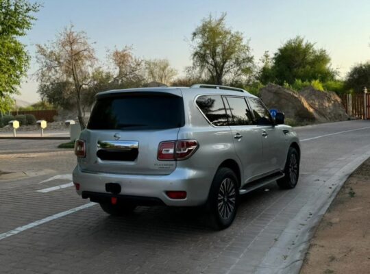 Nissan patrol platinum 2016 Gcc in good condition