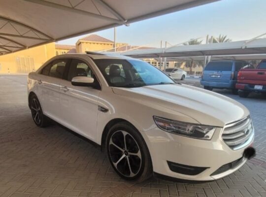 Ford Taurus SEL 2014 in good condition