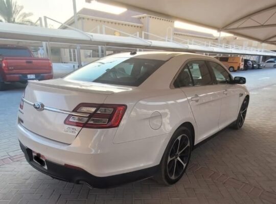 Ford Taurus SEL 2014 in good condition