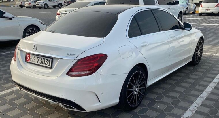 Mercedes C200 full option 2015 Gcc for sale