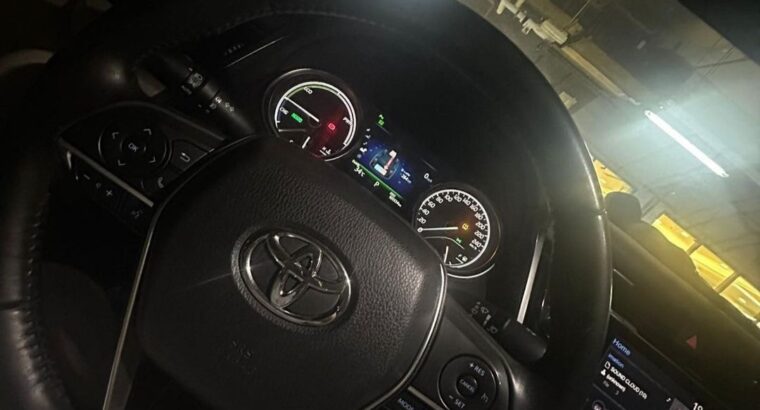 Toyota Camry hybrid 2019 Gcc for sale