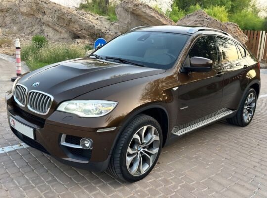 BMW X6 5.0 full option 2013 Gcc in good condition