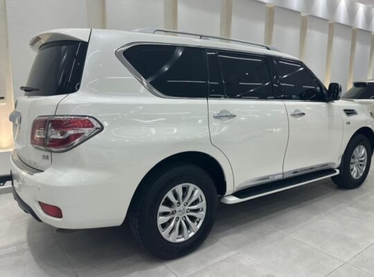 Nissan patrol mid option 2015 in good condition