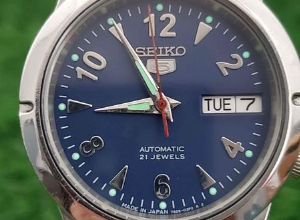 Seiko5 Automatic 7S26 caliber 21-jewel Blue dial F