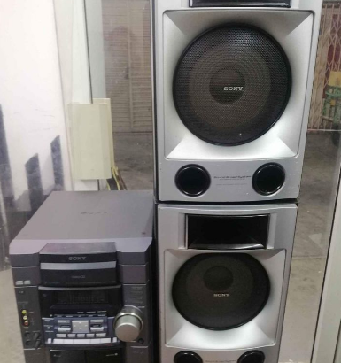 Sony Compact Disc Bluetooth Deck Receiver For Sale
