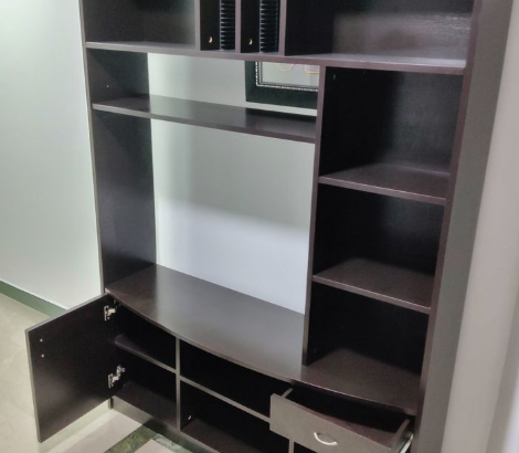 TV 42in TV cabinet excellent condition For Sale