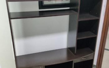 TV 42in TV cabinet excellent condition For Sale