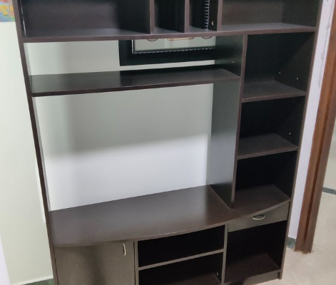 TV 42in TV cabinet excellent condition For Sale