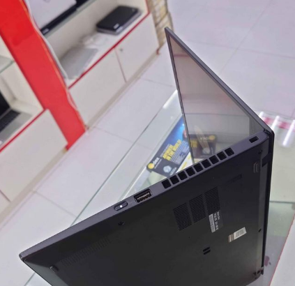LENOVO THINKPAD X1 CARBON 2020 CORE I7-8TH FOR SAL