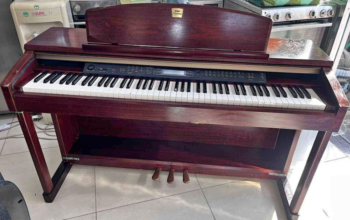 Yamaha Clavinova CLP-150 piano for sale