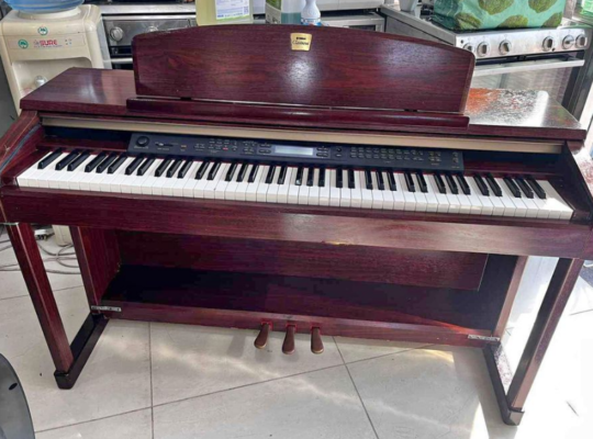 Yamaha Clavinova CLP-150 piano for sale