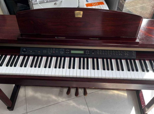 Yamaha Clavinova CLP-150 piano for sale