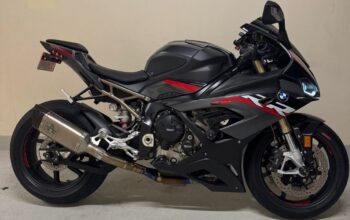 BMW S1000RR 2022 in perfect condition for sale