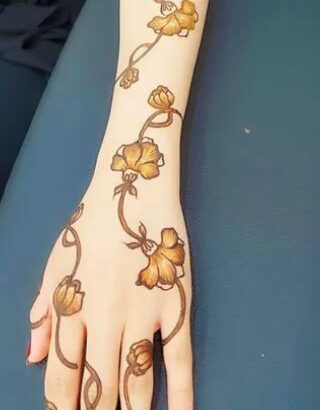 متوفره حنايهترسم جميع اشكال الحنا