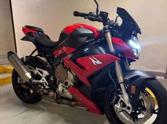 BMW S1000R 2021 Imported in perfect condition for