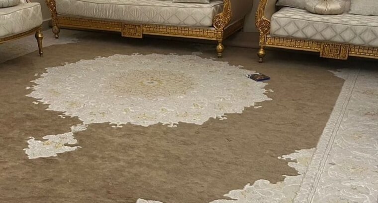 للبيع طقم جلوس كلاسيك 12 شخص