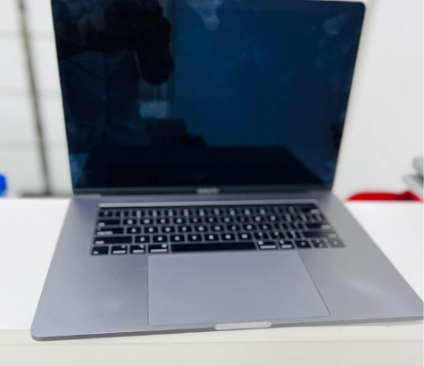 MacBook Pro A1990 model Core i9 For Sale