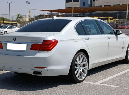 BMW 750Li 2010 Gcc specs v8 in great shape For Sal