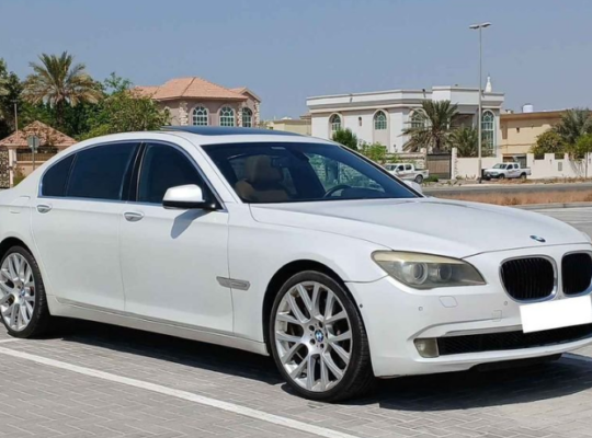 BMW 750Li 2010 Gcc specs v8 in great shape For Sal