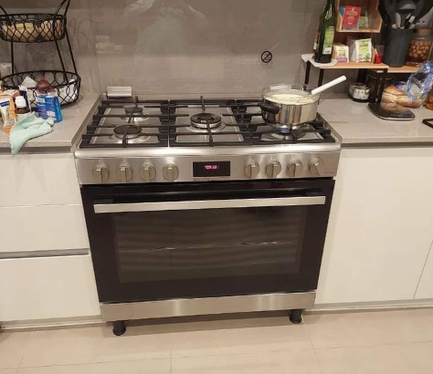 Bosch Gas Stove Oven With Fan 90cm For Sale