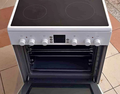 Bosch electric ceramic Cooker 60cm for sale