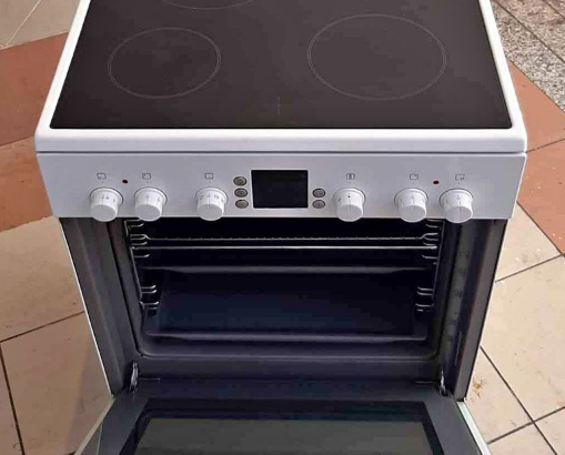 Bosch electric ceramic Cooker 60cm for sale