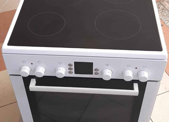 Bosch electric ceramic Cooker 60cm for sale
