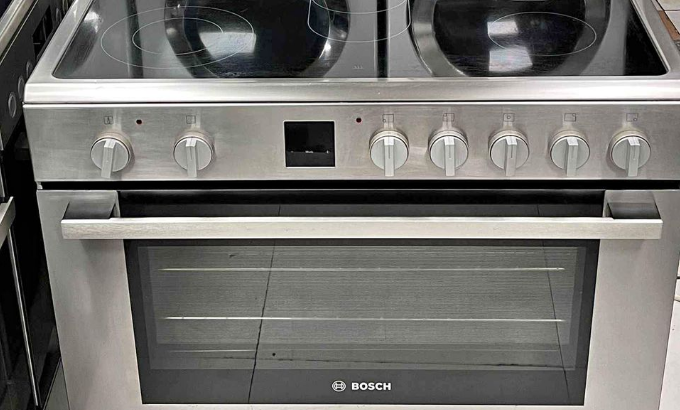 Bosch electric ceramic Cooker 90cm for sale