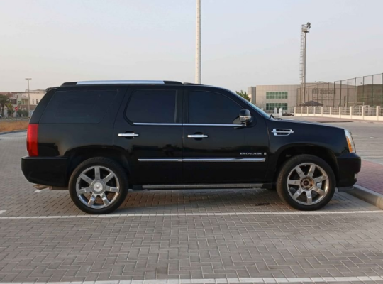 Cadillac Escalade 2007 Gcc in great condition for