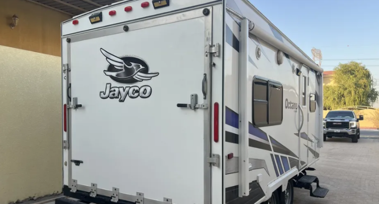 Caravan ( toy hauler) for sale