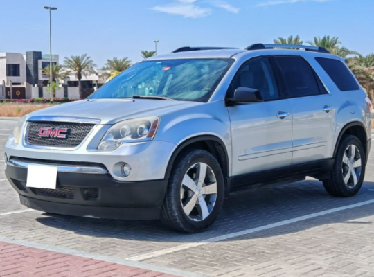 GMC Acadia 3.6l 2011 Gcc specs in great shape for