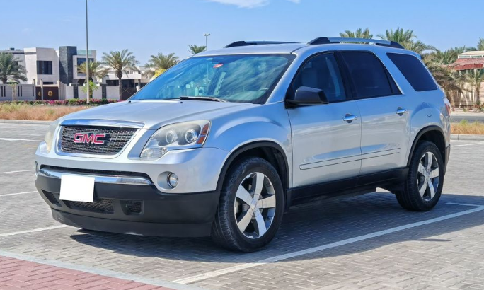 GMC Acadia 3.6l 2011 Gcc specs in great shape for