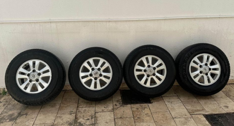 LAND CRUISER original rims for sale