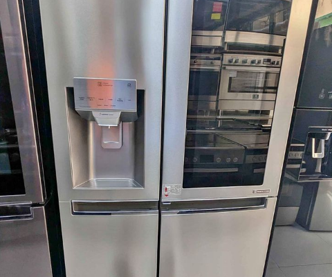 LG Instaveiw Refrigerator with Ice Maker and Water