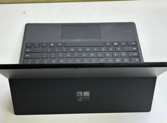 MICROSOFT SURFACE PRO 7+ Core i5 11th gen For Sale