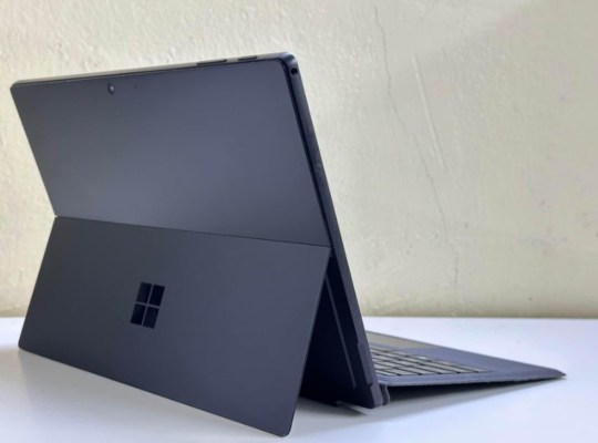 MICROSOFT SURFACE PRO 7+ Core i5 11th gen For Sale