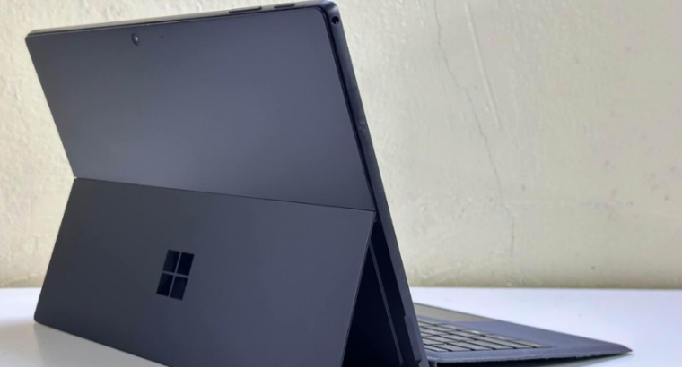 MICROSOFT SURFACE PRO 7+ Core i5 11th gen For Sale