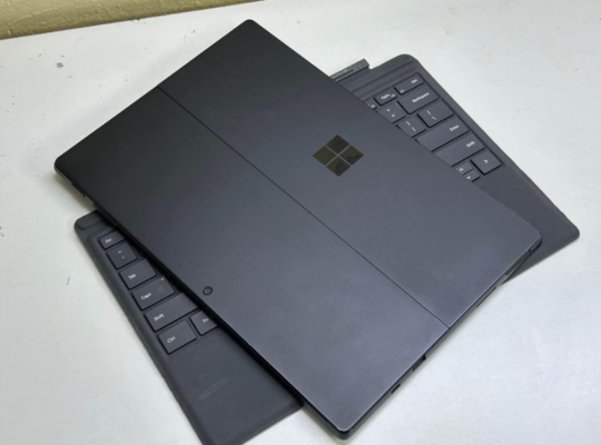 MICROSOFT SURFACE PRO 7+ Core i5 11th gen For Sale