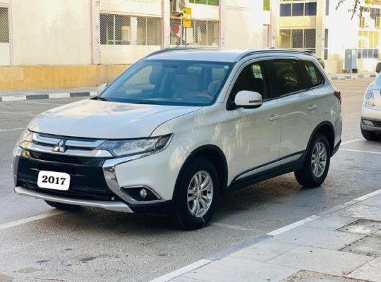 MITSUBISHI OUTLANDER 2017 GCC FOR SALE